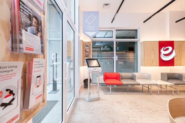 Zmiana godzin otwarcia salonów w dniu 31 grudnia