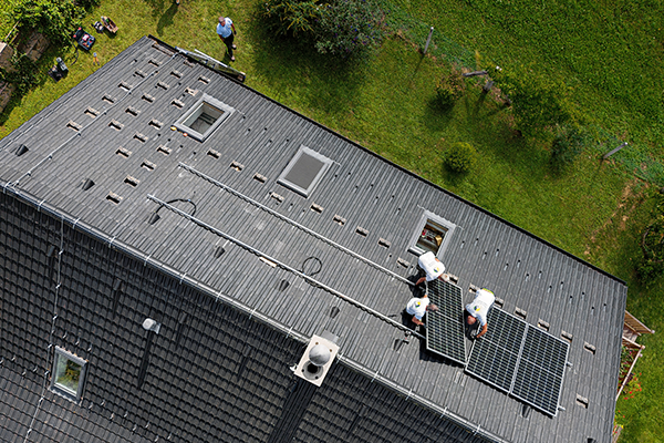 montaż fotowoltaiki na dachu